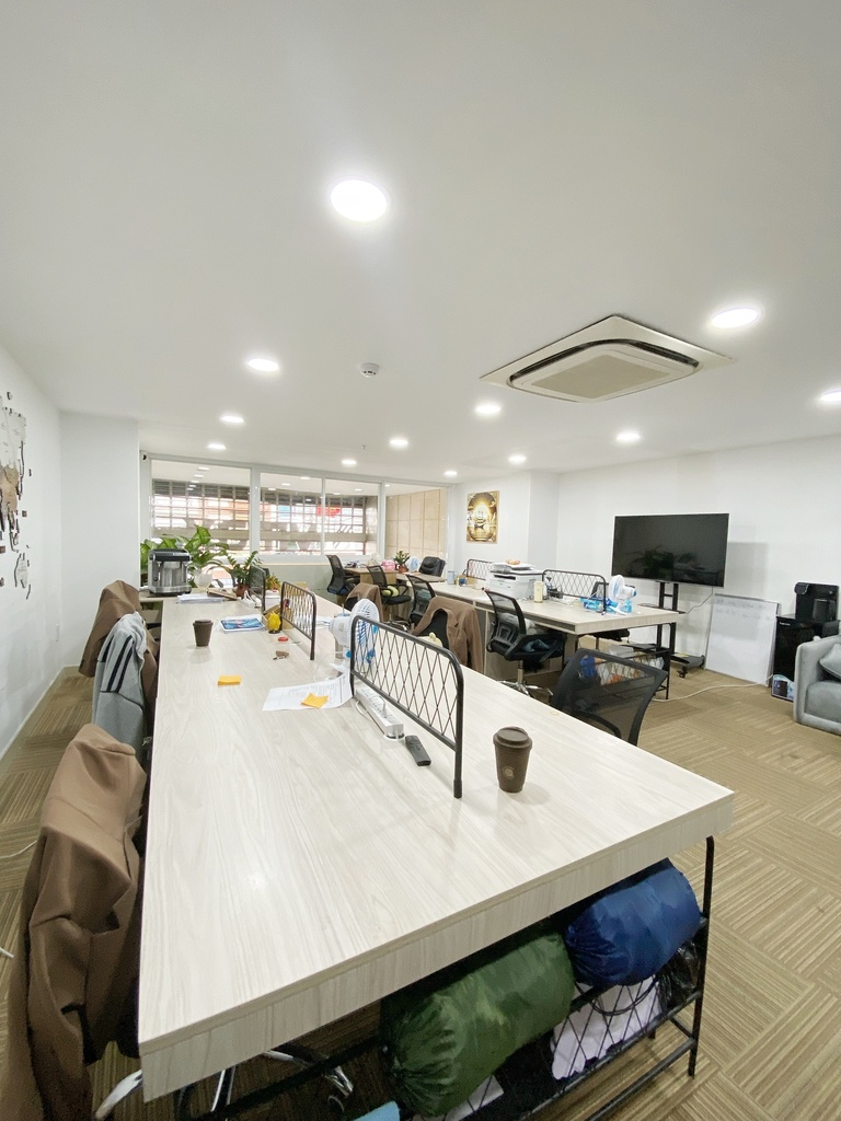 Sàn 40m2- Tầng M trước